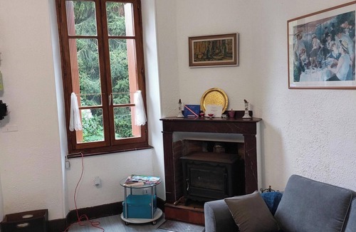 Loures-Barousse House | Detached house with garden sleeps 7