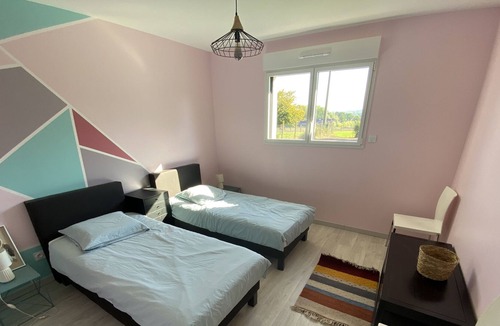 Wierre-Effroy House | Detached house in the village with 1500m2 garden, parking
