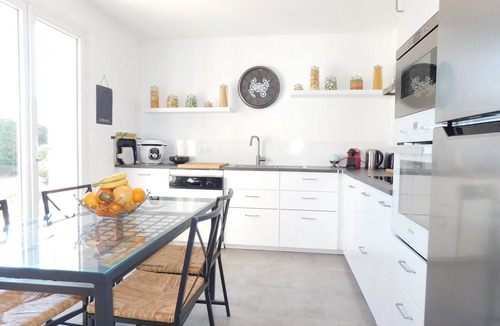 Les Angles Villa | Detached house + private pool located 5 mn from Avignon and 15 mn from St Rémy