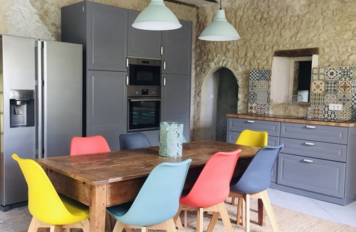 Bellon House | Detached house + private pool mins from Aubeterre