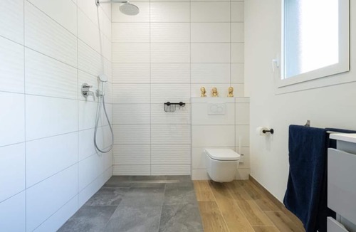 Bonne House | Detached house sleeps 6