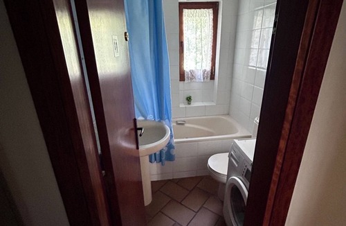 Viliella House | Detached house with garden