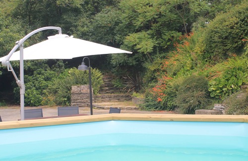 Irvillac House | Detached house with pool and jacuzzi