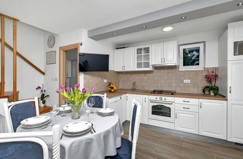 Makarska House | Detached house with pool in quiet location, terrace with sea view