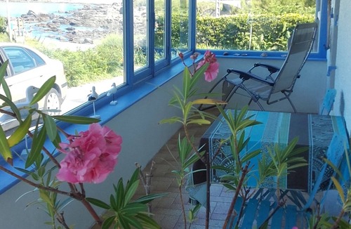 Lanildut House | Detached house with superb sea view, Near GR34 Wifi