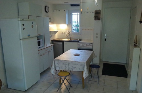 Gruissan Cabin | Detached house with terraces, garden and swimming pool.