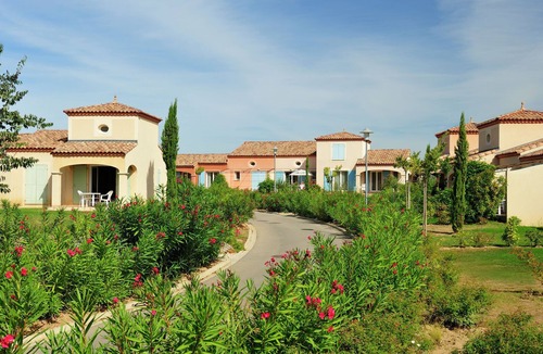 Homps House | Detached house with terrace or loggia, located in Languedoc
