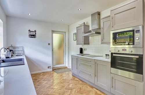 Leeds House | Detached modern, stylish house