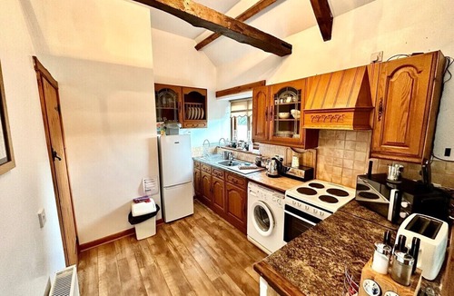 Usk House | Detached ONE LEVEL stone barn