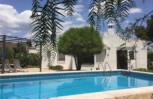 Les Tres Cales Villa | Detached single storey house with garden and private pool Wifi