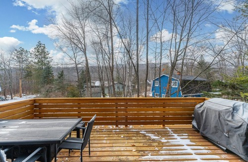 The Blue Mountains House | Detached Spa Chalet – 1-Month+ Stay w/Sauna, Hot Tub & Concierge!