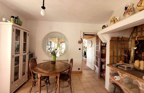 Lussan House | Detached stone house with swimming pool and ponds