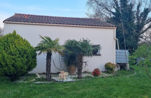 Pont-Saint-Martin House | Detached T2 with garden.
