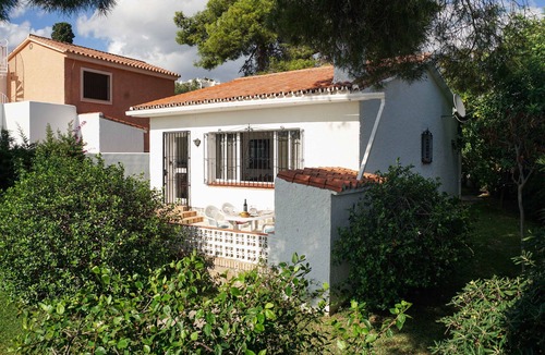 Urbanizacion Costabella House | Detached vacation home for 4 people with garden - close to the beach!