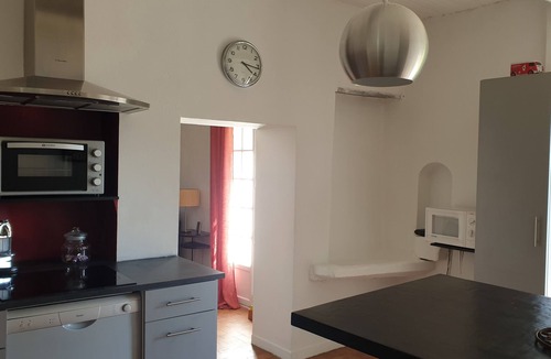 Saint-Pons-la-Calm House | Detached village house with courtyard