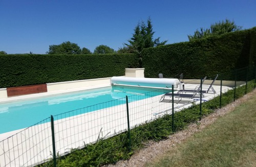 Bourdeilles Villa | Detached villa, 2 separate floors, private pool and pet friendly!