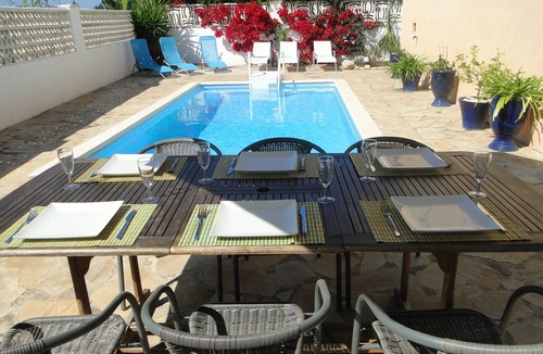 Vinaros Villa | Detached villa, private pool and internet within 10 minutes walk to the beach