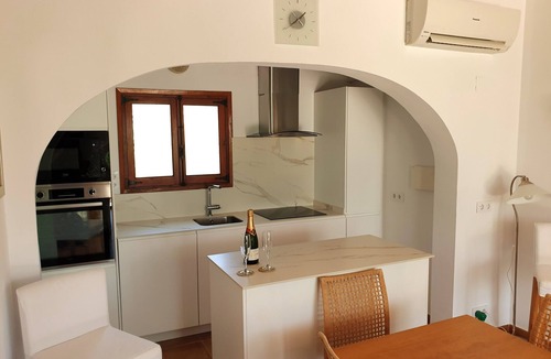 Benimeit Villa | Detached Villa Sleeps 6, Private Pool, Large Patio & Gardens. AirCon/FastWIFI!