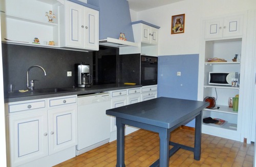 Entrecasteaux Villa | Detached villa with shared pool and summer kitchen.