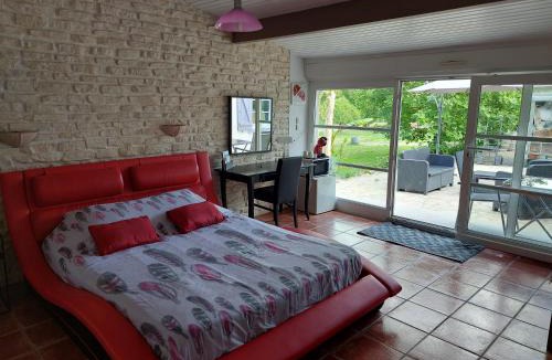 Saint-Colomb-de-Lauzun Bed & Breakfast | Detente au pays de Lauzun
