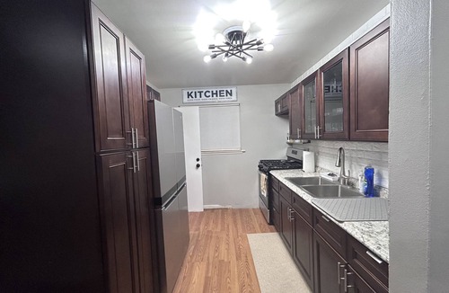 Inkster House | Detroit Global Getaway - Renovated 3BR House Near Airport - Minutes from Detroit
