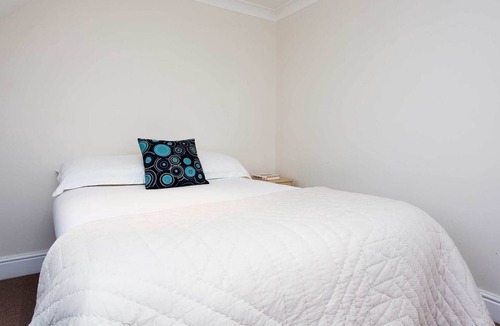 Village House | Deuce Delight, by Veeve