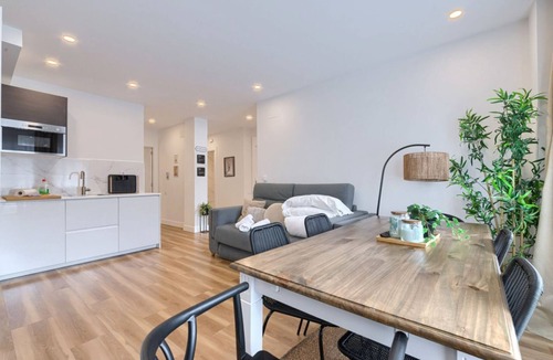 Deustuko San Pedro-Erribera Apartment | Deustown apartments for 8
