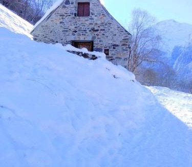 Peyragudes House | Deux bergeries individuelles rénovées 4x4 et chaînes recommandés par temps de neige, à 2km des remontées mécaniques