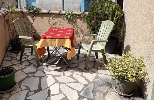 Brissac House | Deux chambres avec kitchenette dans maison de village avec terrasse