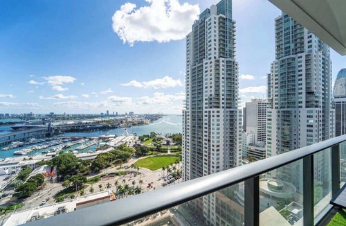 Downtown Miami Apartment | Devereaux Miami