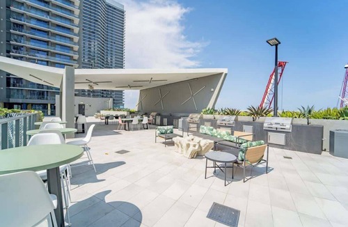 Downtown Miami Apartment | Devereaux Miami