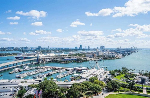 Downtown Miami Apartment | Devereaux Miami