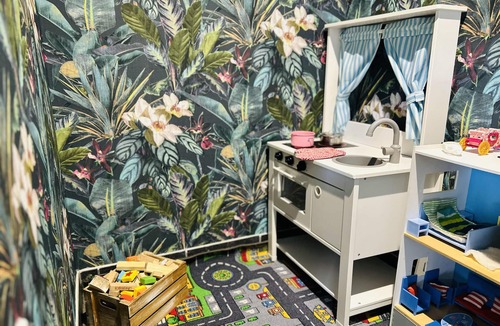 Oakfordbridge House | Devon 6-Bed Cottage with Country Views & Parking