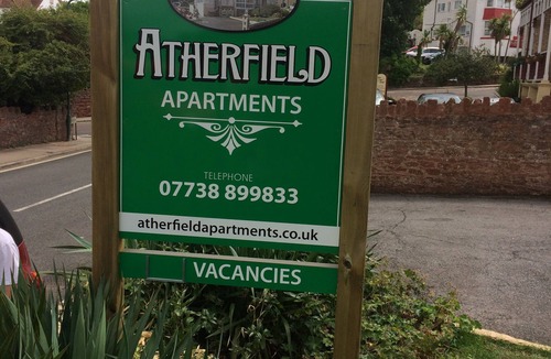 Roundham Apartment | DEVON. PAIGNTON. ATHERFIELD APARTMENTS. LAWNSIDE.
