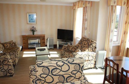 Exmouth Apartment | Devoncourt Monthly Rentals