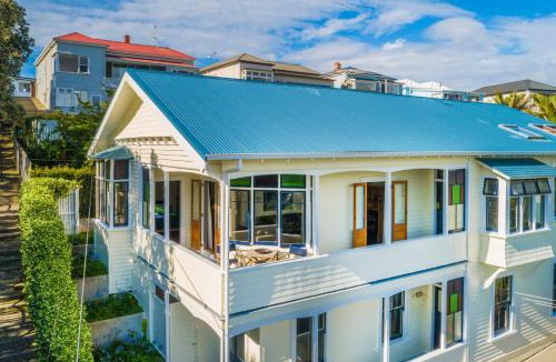 Devonport House | Devonport Harbour View