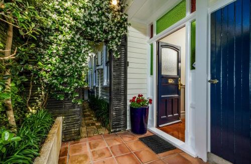 Devonport House | Devonport Harbour View