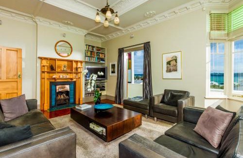 Devonport House | Devonport Harbour View