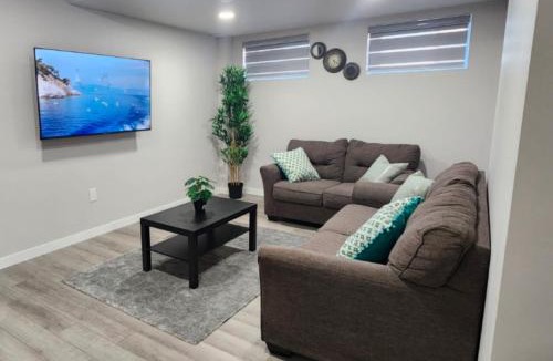 Winnipeg House | Devonshire Cozy Haven