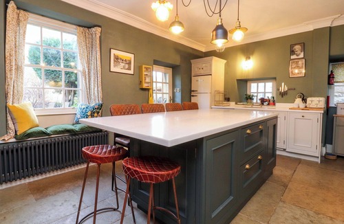 Giggleswick Cottage | DEVONSHIRE HOUSE, pet friendly, character holiday cottage in Settle