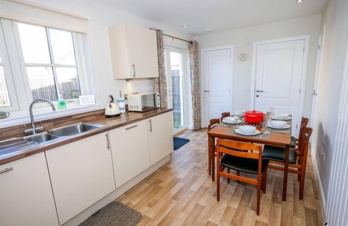 Kinross House | Devonvale Place by Interhome