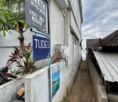 Purwakerti House | Dewata Beach House