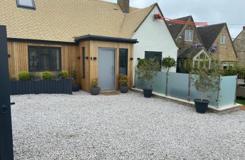 Inchbrook House | Dewcroft