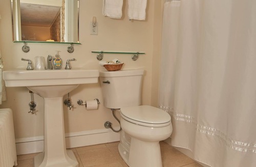 Sunapee Bed & Breakfast | Dexter's Inn