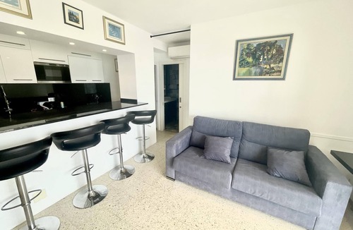 Almadraba-Canyelles Apartment | DFN. Spacious apartment with parking and sea view