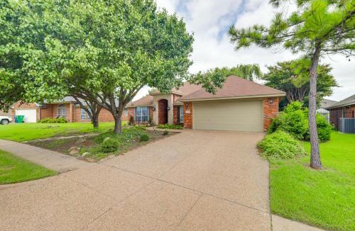 Crowley House | DFW Fun Awaits: Family Home in Crowley!