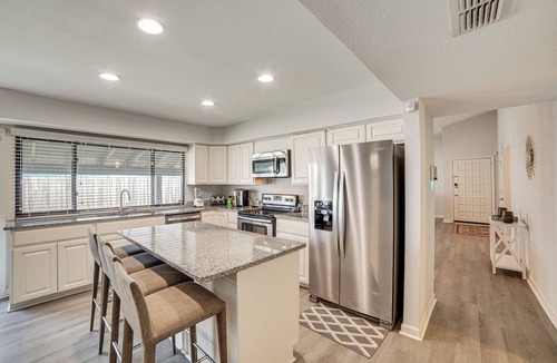 Northeast Carrollton House | DFW Home Base! Quiet Suburb Stay w/Yard