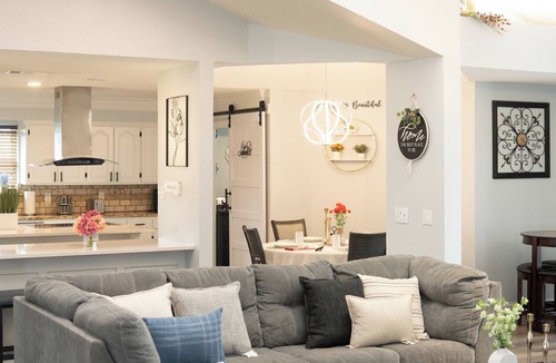 Tarrant County House | DFW Spacious Cozy Modern Villa