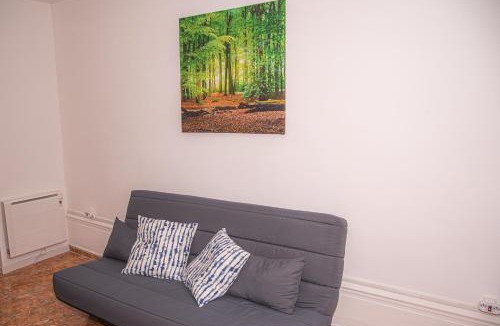 Saint-Quentin Apartment | DG LOCATION