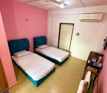 Kampung Geting Hotel | DGeting Beach Resort